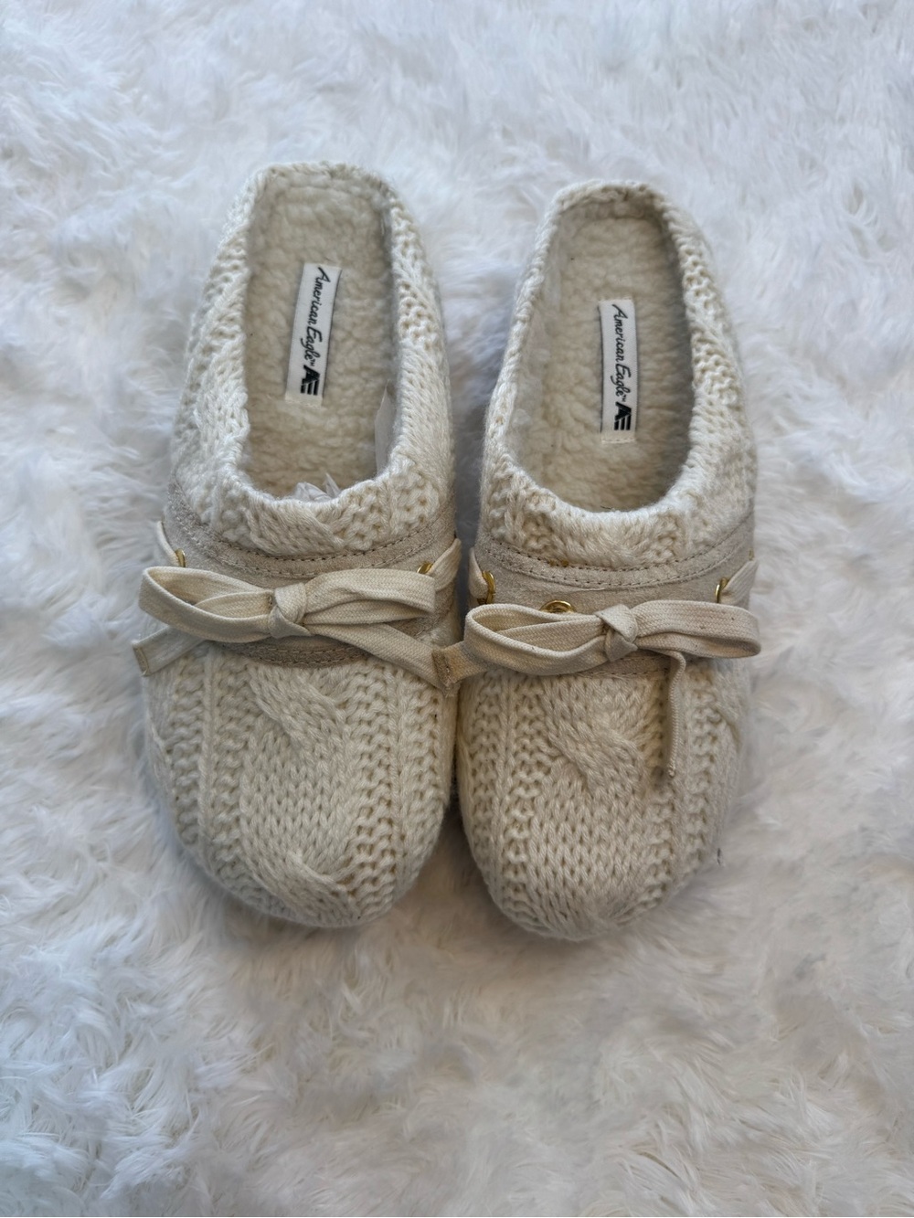 American Eagle Outfitters Cream Knit Cozy Slip-On clogs women’s 7 US